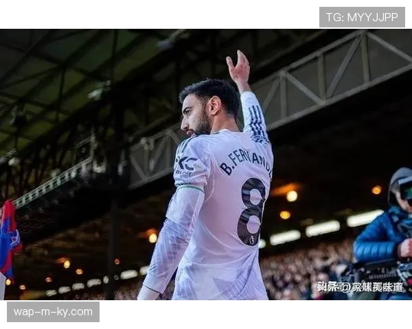 曼联B费射门62次仅18次射正,远射选择影响整体效率 曼联B费射门62次仅18次射正,远射选择影响整体效率